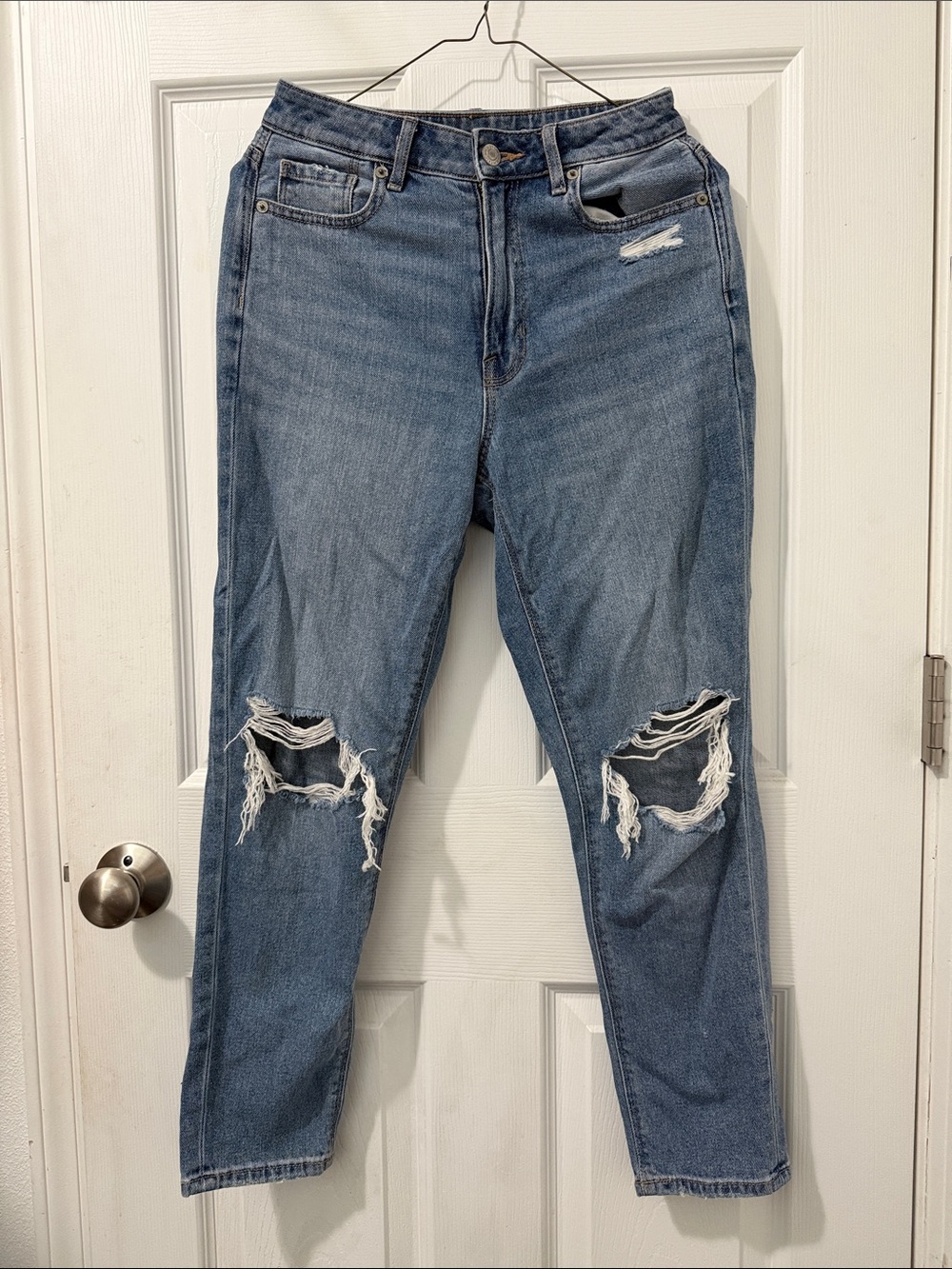 American Eagle Outfitters Medium Blue Ripped Mom Jeans